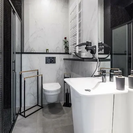 דירה Starowislna Vip Jacuzzi קרקוב