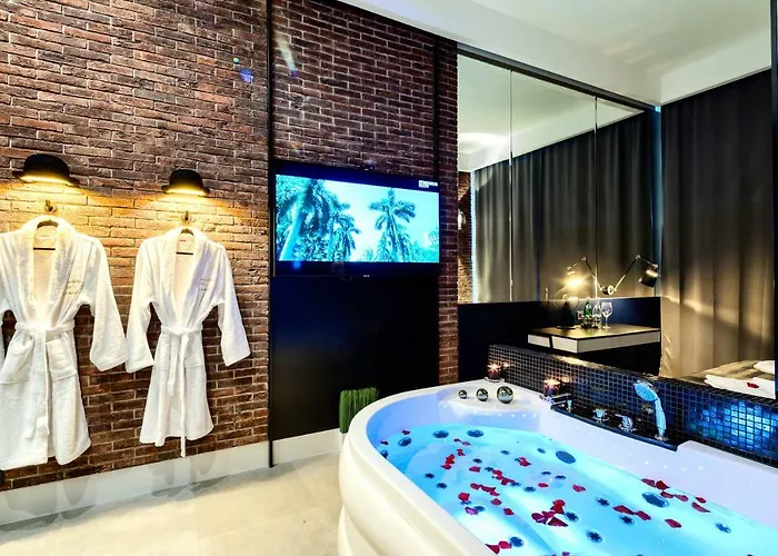 Starowislna Vip Jacuzzi شقة كراكوفيا